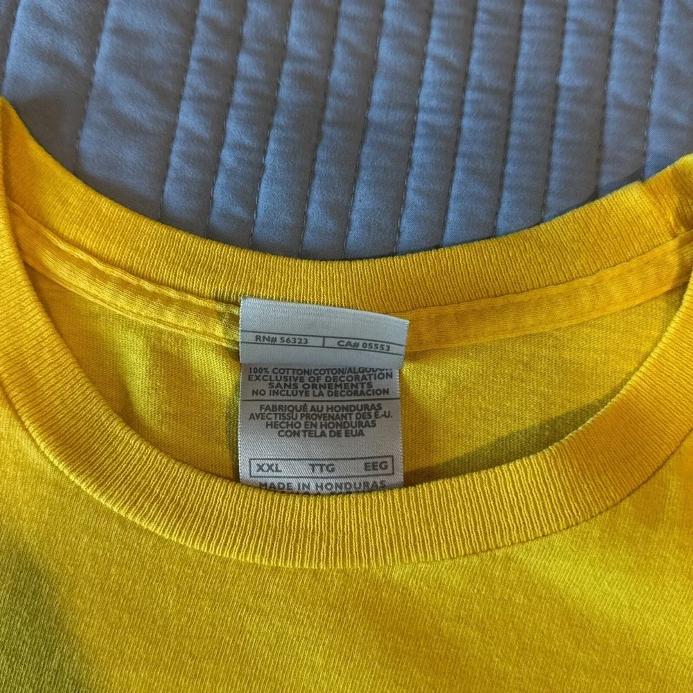 Vintage Y2K Nike Lebron Tee Shirt Adult‎ Size 2XL XXL Yellow Sneaker Logo Boxy
